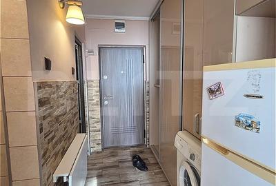 Garsonieră decomandată, mobilată în Țiglina 1