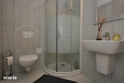 Apartament cu 3 camere semidecomandat în Pantelimon