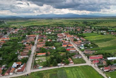 Teren Construcții intravilan de 1150 mp, în Rotbav - 2