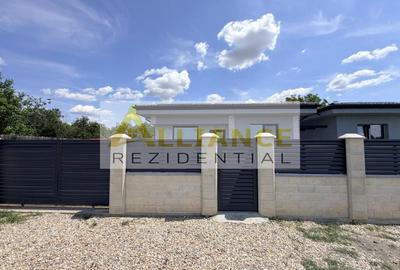 Casă individuală cu 3 camere cu Canalizare în Berceni