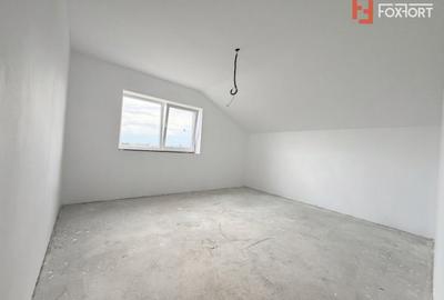 Duplex cu 3 camere cu Canalizare în Moșnița Veche - 6