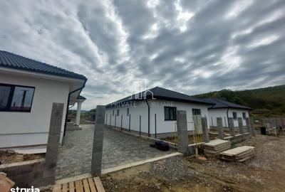 Casă cu 4 camere cu Canalizare în Corunca - 3