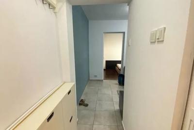 Apartament cu 2 camere semidecomandat în Podu Roș