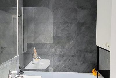 Apartament cu 3 camere semidecomandat în Titan