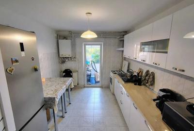 Apartament cu 3 camere decomandat în Gheorgheni