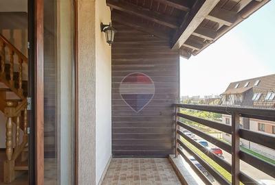 Apartament cu 3 camere decomandat în Tractorul