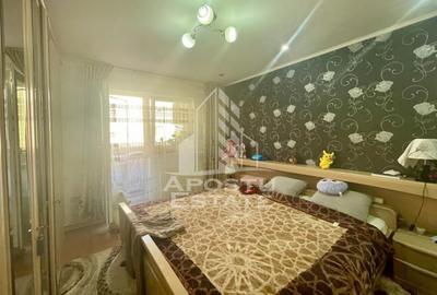 Apartament cu 3 camere semidecomandat, mobilat în UTA - 12
