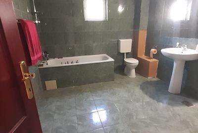 Casă cu 5 camere cu Teren 300 Mp în Orașul Vechi - 3