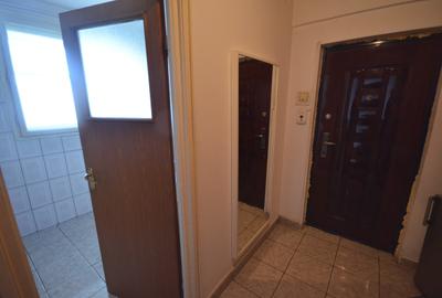 Apartament cu 3 camere semidecomandat în P-ța Muncii - 21