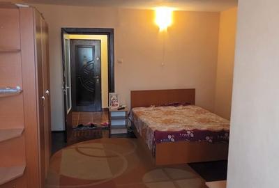 Garsonieră decomandată în Traian - 3