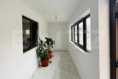 Casă cu 3 camere cu Teren 454 Mp în Central - 1