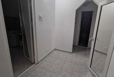 Apartament cu 2 camere decomandat în C5 - 1