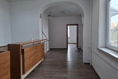 Casă individuală cu 8 camere cu Teren 107 Mp în Dacia - 5
