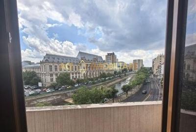Apartament cu 4 camere decomandat în Unirii