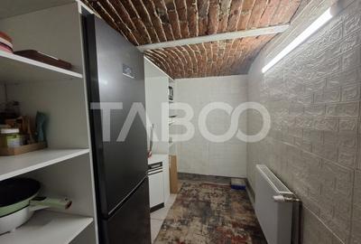Apartament cu 3 camere semidecomandat, mobilat în Central - 12
