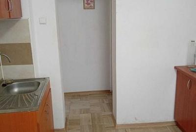 Apartament cu 2 camere decomandat în Petros