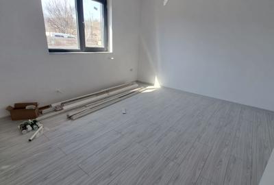 Casă cu 3 camere cu Teren 650 Mp în Voinești - 6