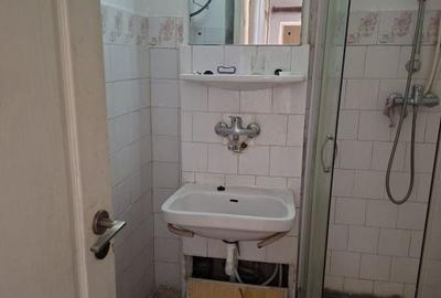 Apartament cu 4 camere decomandat în 1 Mai - 10