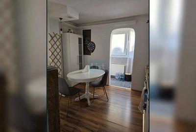 Apartament cu 2 camere decomandat în Zorilor