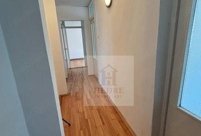 Apartament cu 4 camere decomandat în Central - 2