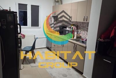 Apartament cu 3 camere semidecomandat în Berceni - 1