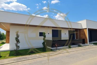 Casă cu 4 camere cu Piscina în Snagov