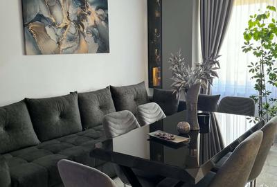 Apartament cu 3 camere decomandat în Exterior Vest