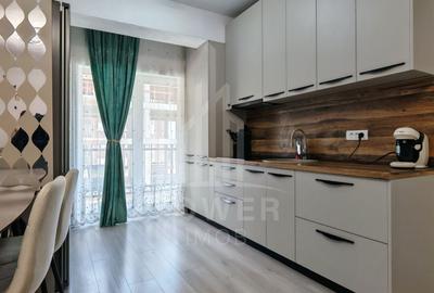 Apartament cu 3 camere decomandat, mobilat în Exterior Vest