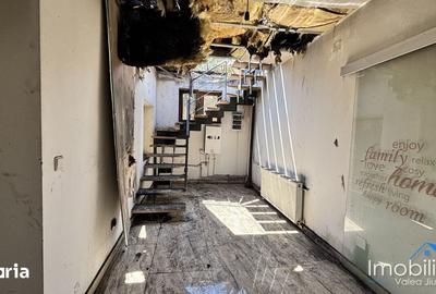 Casă cu Teren 223 Mp în Petros - 6