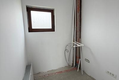 Casă cu 5 camere cu Canalizare în Central - 10