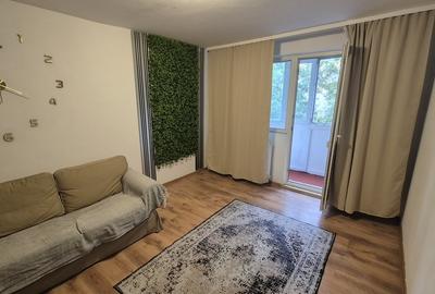 Apartament decomandat în Lacul Tei