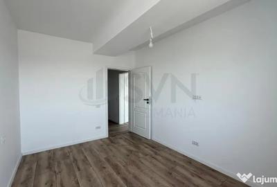 Apartament cu 3 camere decomandat în Sisești
