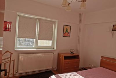 Apartament cu 3 camere decomandat în Rovine - 2