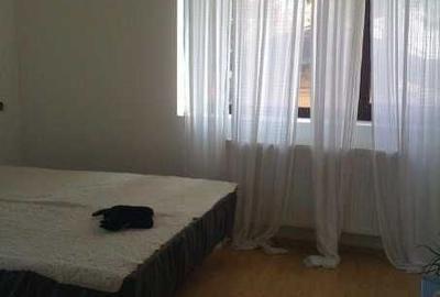 Casă individuală cu 6 camere cu Canalizare în Crângași - 2