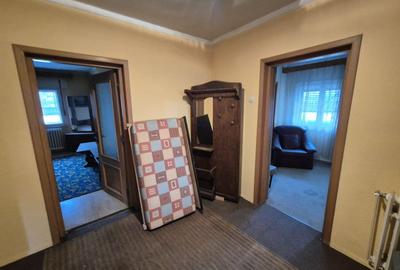 Casă individuală cu 7 camere cu Canalizare în Andronache - 11