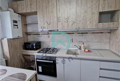 Apartament cu 2 camere semidecomandat în Tractorul - 5