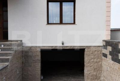 Casă cu 4 camere cu Teren 330 Mp în Micești