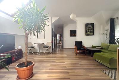Apartament cu 4 camere semidecomandat, mobilat în Vlahuță
