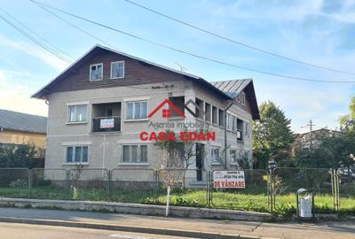 Casă individuală cu 9 camere cu Teren 561 Mp în Câmpina - 1