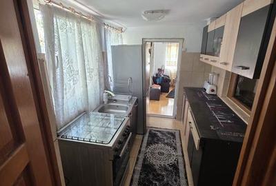 Casă cu 4 camere cu Teren 80 Mp în Boldești