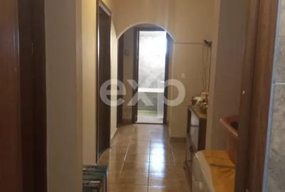 Apartament cu 4 camere decomandat în Prundu