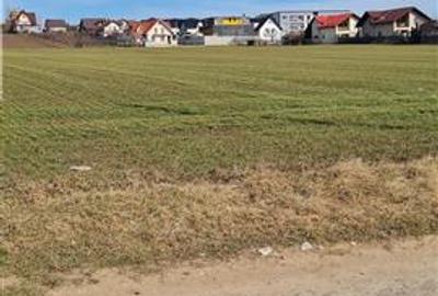 Teren intravilan de 3400 mp, în Sfântu Ilie