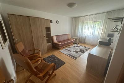 Apartament cu 2 camere decomandat, mobilat în Gorjului