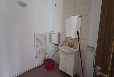 Spațiu comercial, de 50 mp, în Km 4