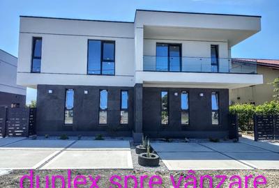 Duplex cu 4 camere cu Teren 400 Mp în Dumbrăvița - 1