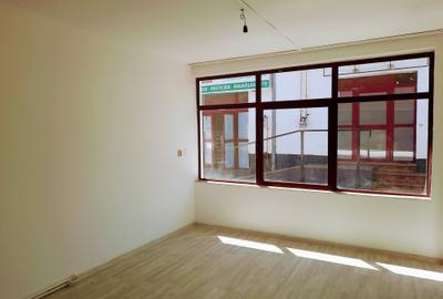 Spațiu comercial, de 3,000 mp, în Piața Centrală - 3
