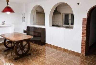 Casă cu 8 camere cu Teren 1785 Mp în Central