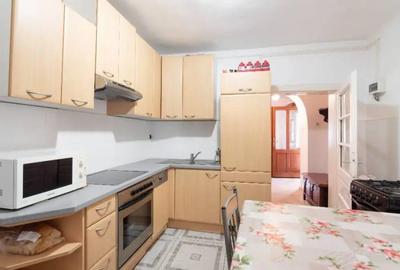 Casă cu 4 camere cu Teren 1672 Mp în Tămășeu - 8