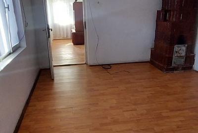 Casă cu 7 camere cu Teren 5000 Mp în Cernătești - 2
