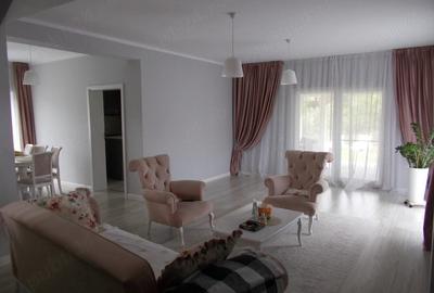 Casă cu 4 camere cu Teren 1190 Mp în Parța